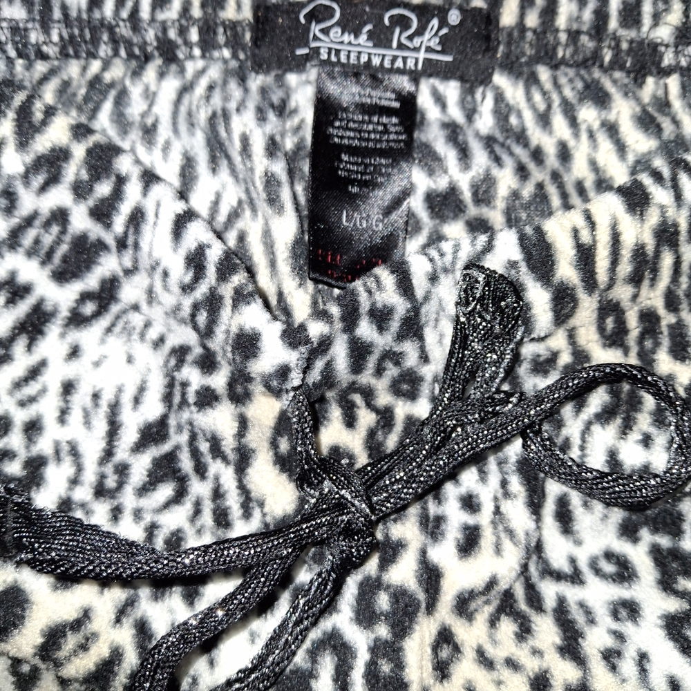 Rene Rofe Snow Leopard Print Sleepwear - Picture 2 of 5
